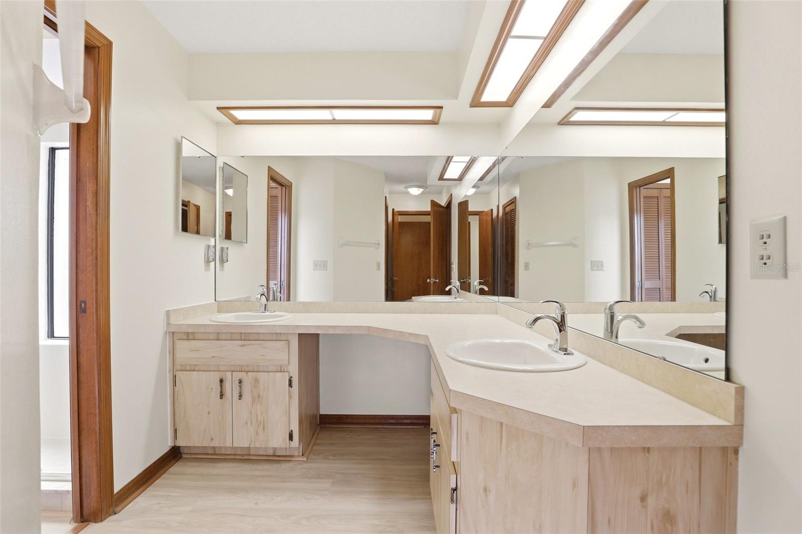 UNIVERSITY WOODS PH2 - Residential