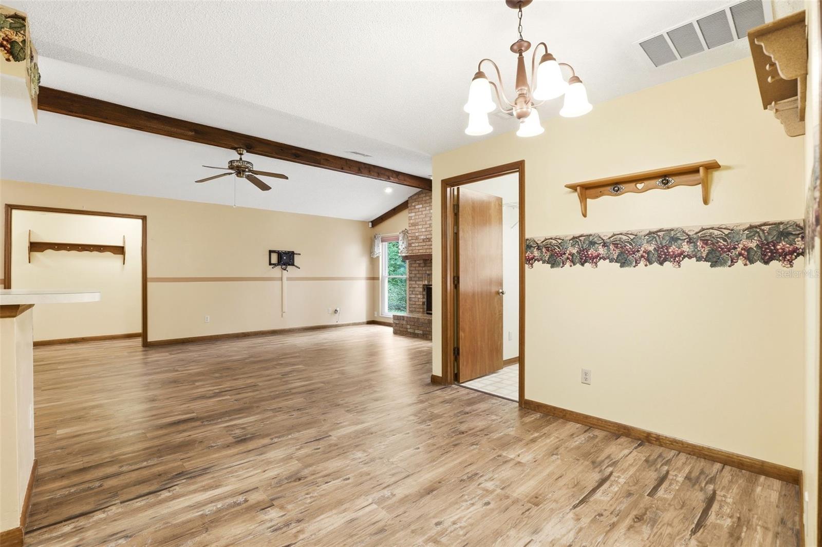 UNIVERSITY WOODS PH2 - Residential
