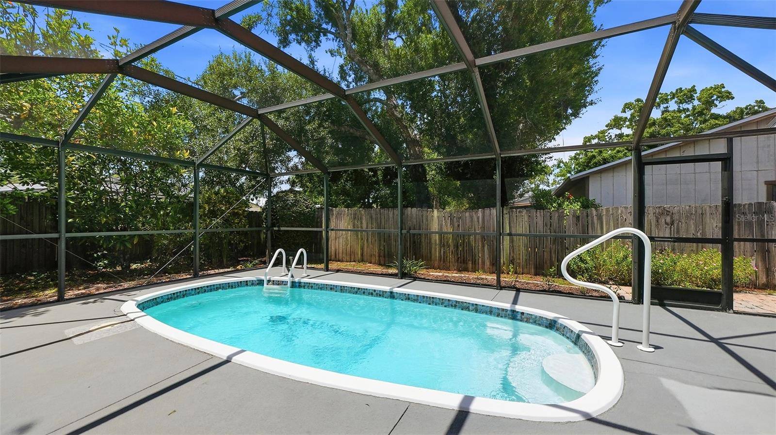 LAKE SARASOTA - Residential