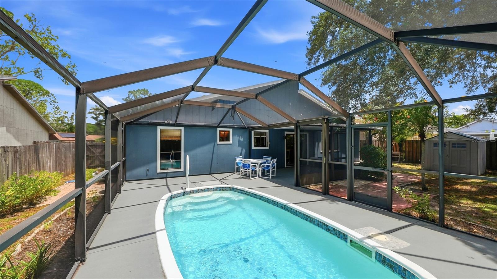 LAKE SARASOTA - Residential