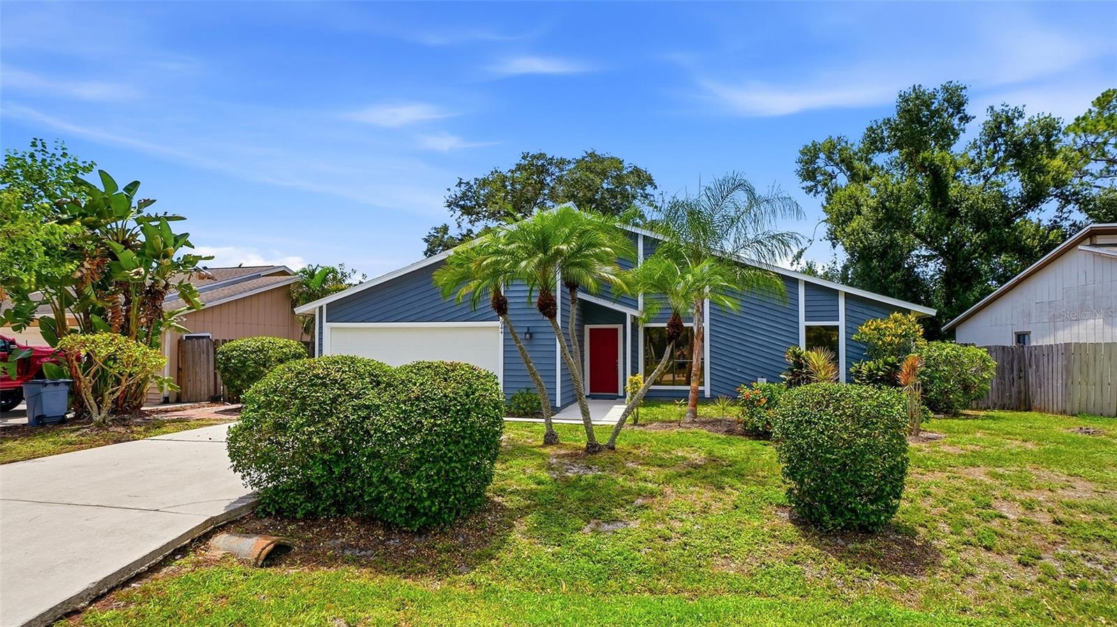 LAKE SARASOTA - Residential