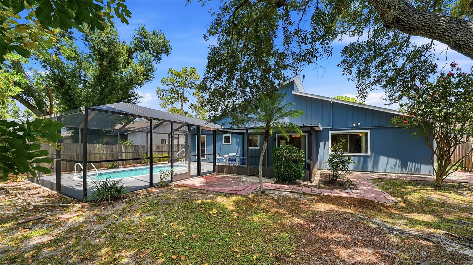 LAKE SARASOTA - Residential