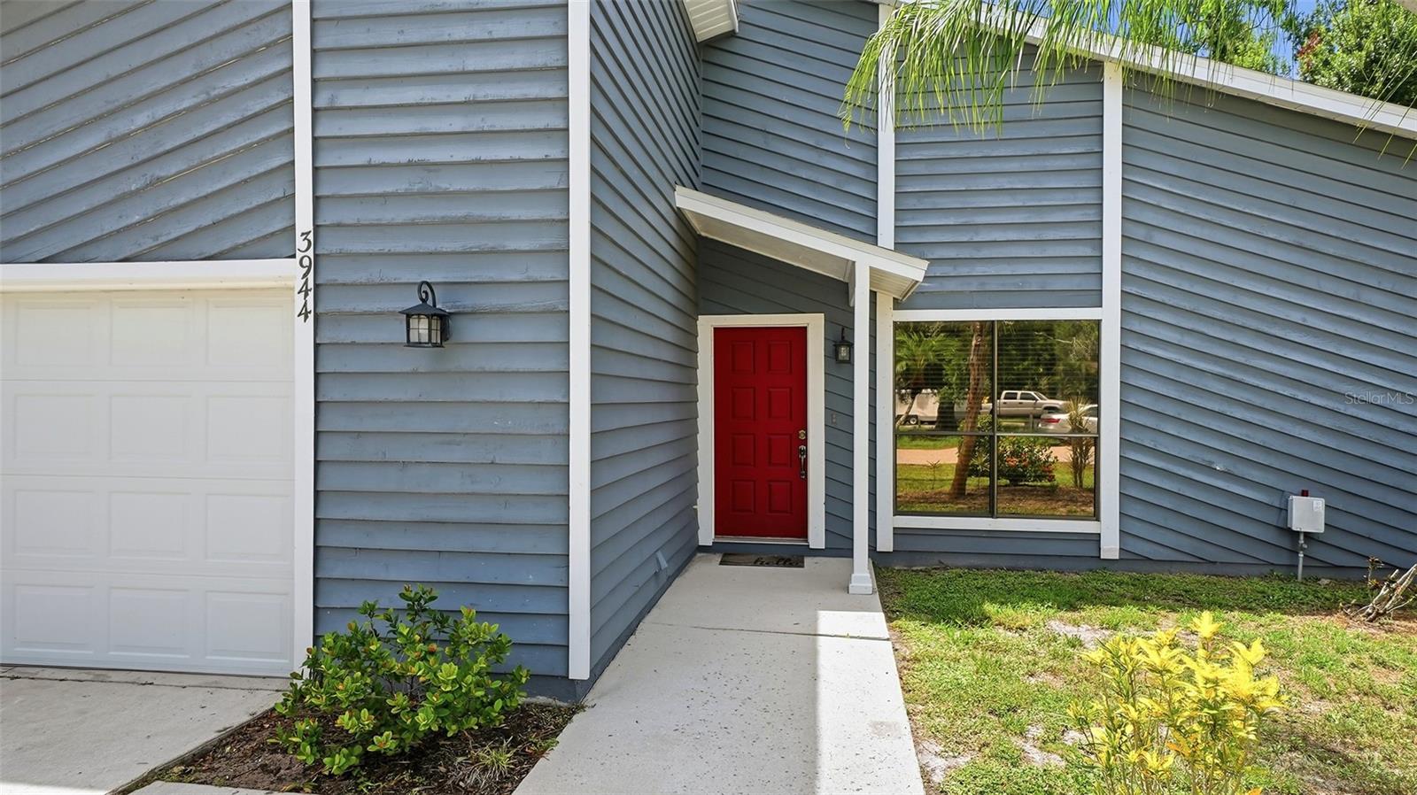 LAKE SARASOTA - Residential