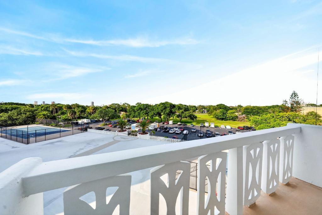 BAYSHORE BATH & TENNIS CLUB CONDO - Residential
