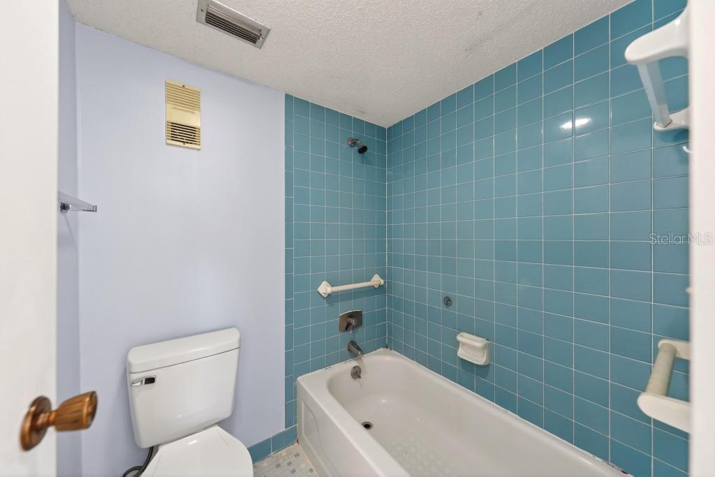 BAYSHORE BATH & TENNIS CLUB CONDO - Residential