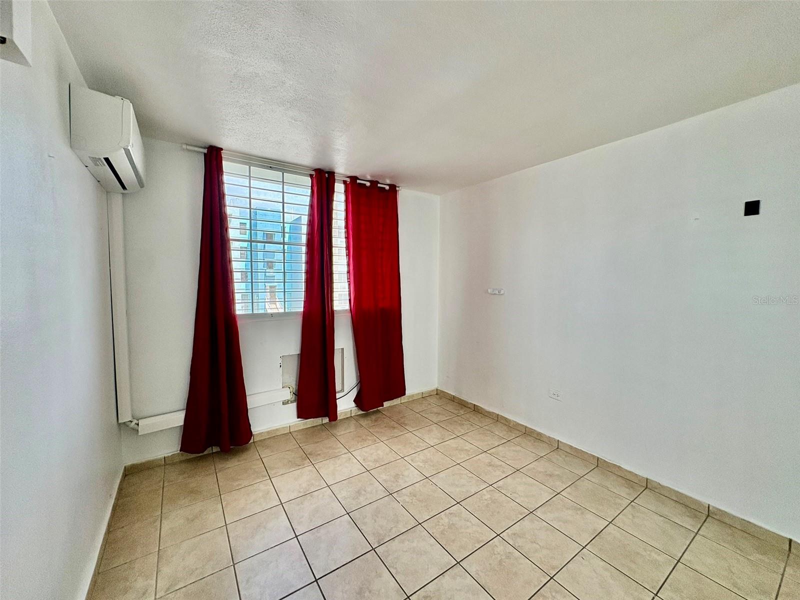 BALCONES DE CAROLINA II - Residential Lease