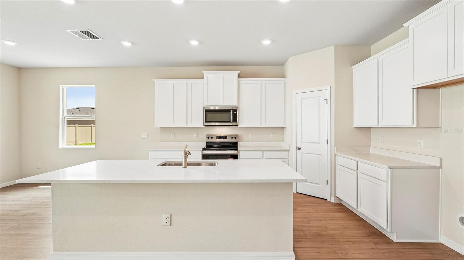 OAKFIELD TRAILS - Residential