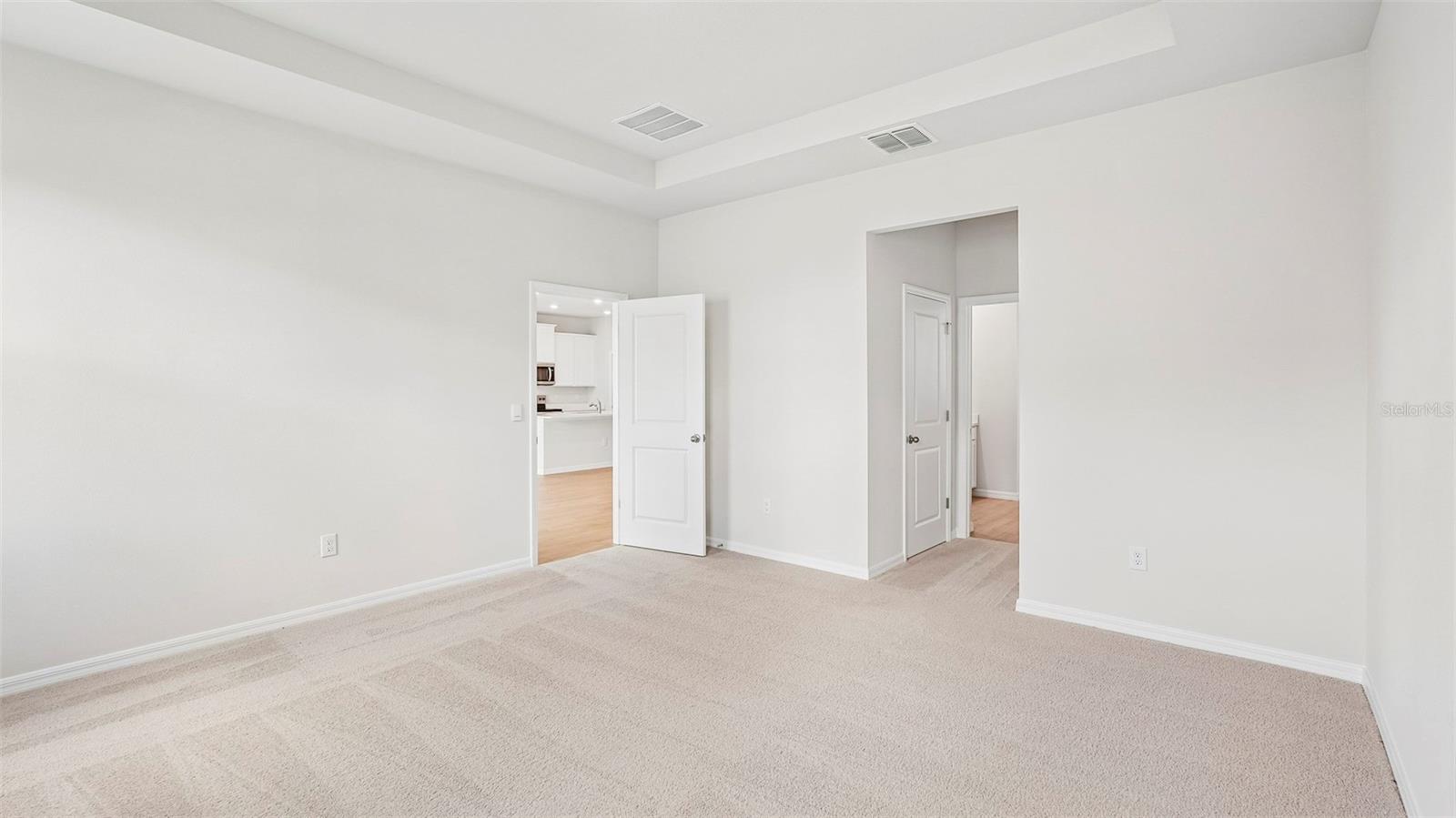 OAKFIELD TRAILS - Residential