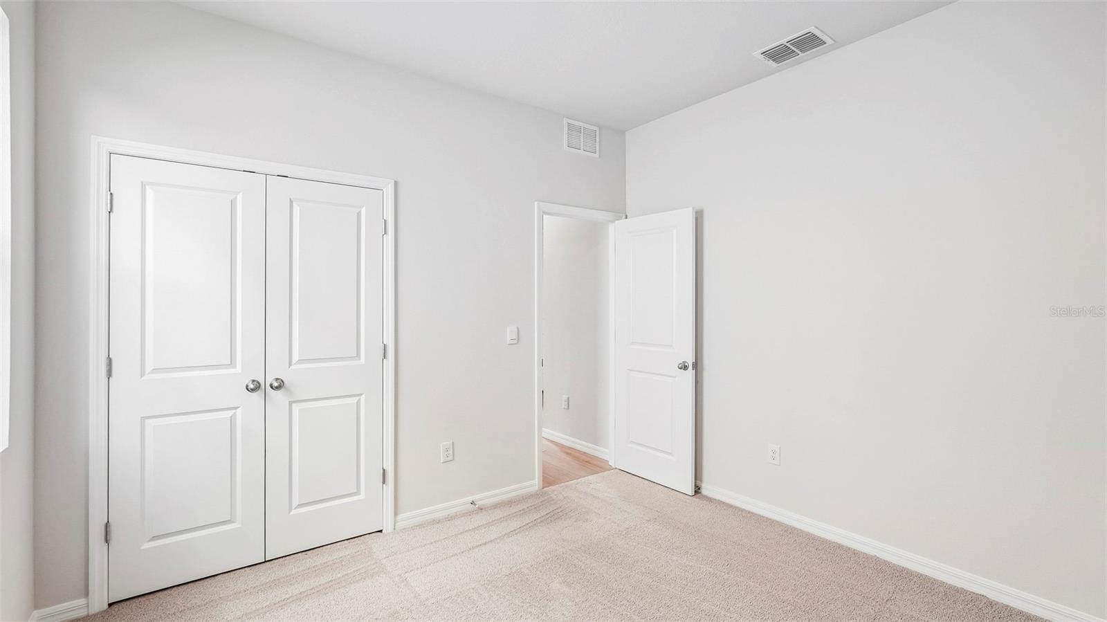 OAKFIELD TRAILS - Residential