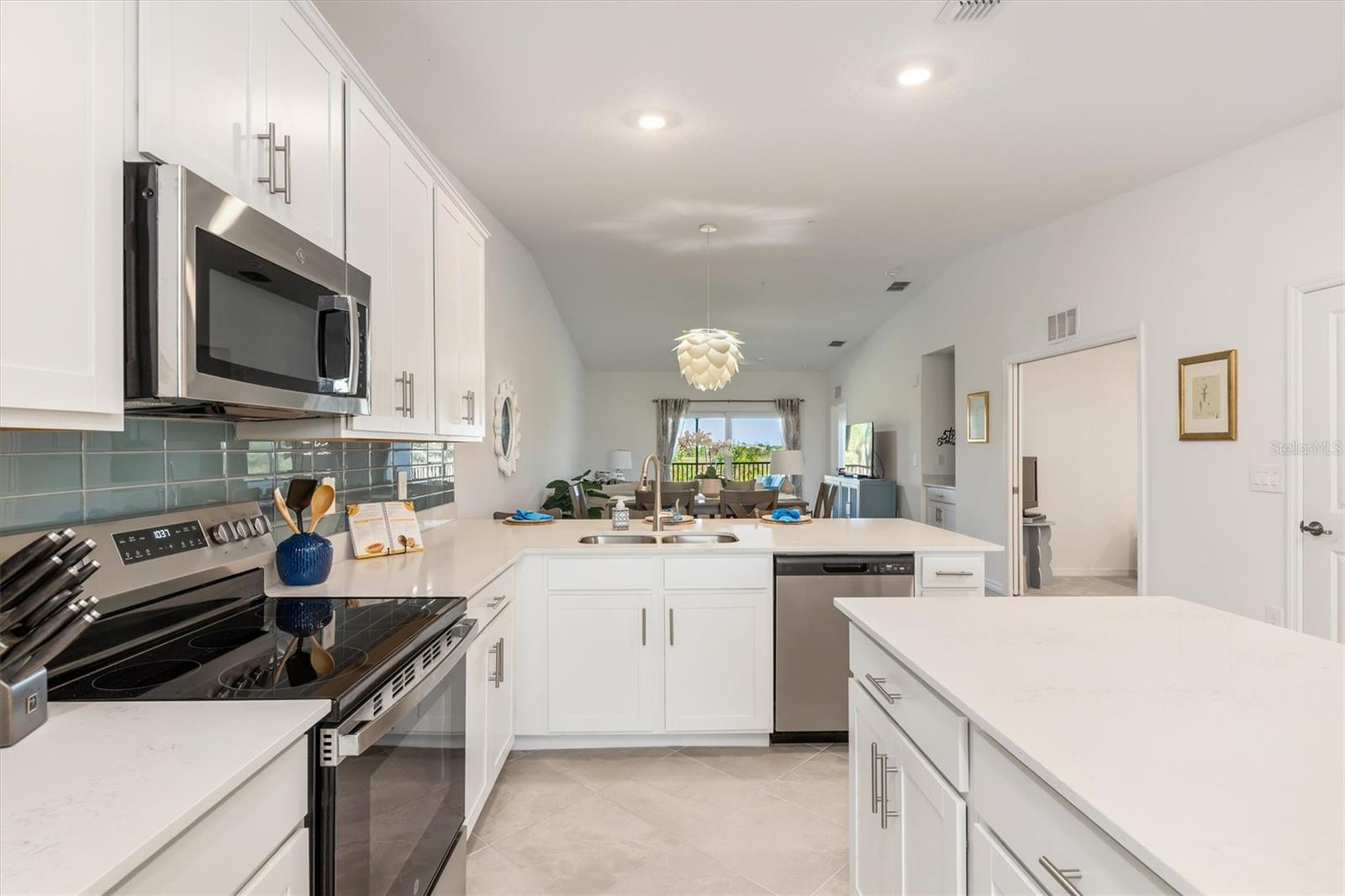 WELLEN PARK GOLF & COUNTRY CLUB - Residential