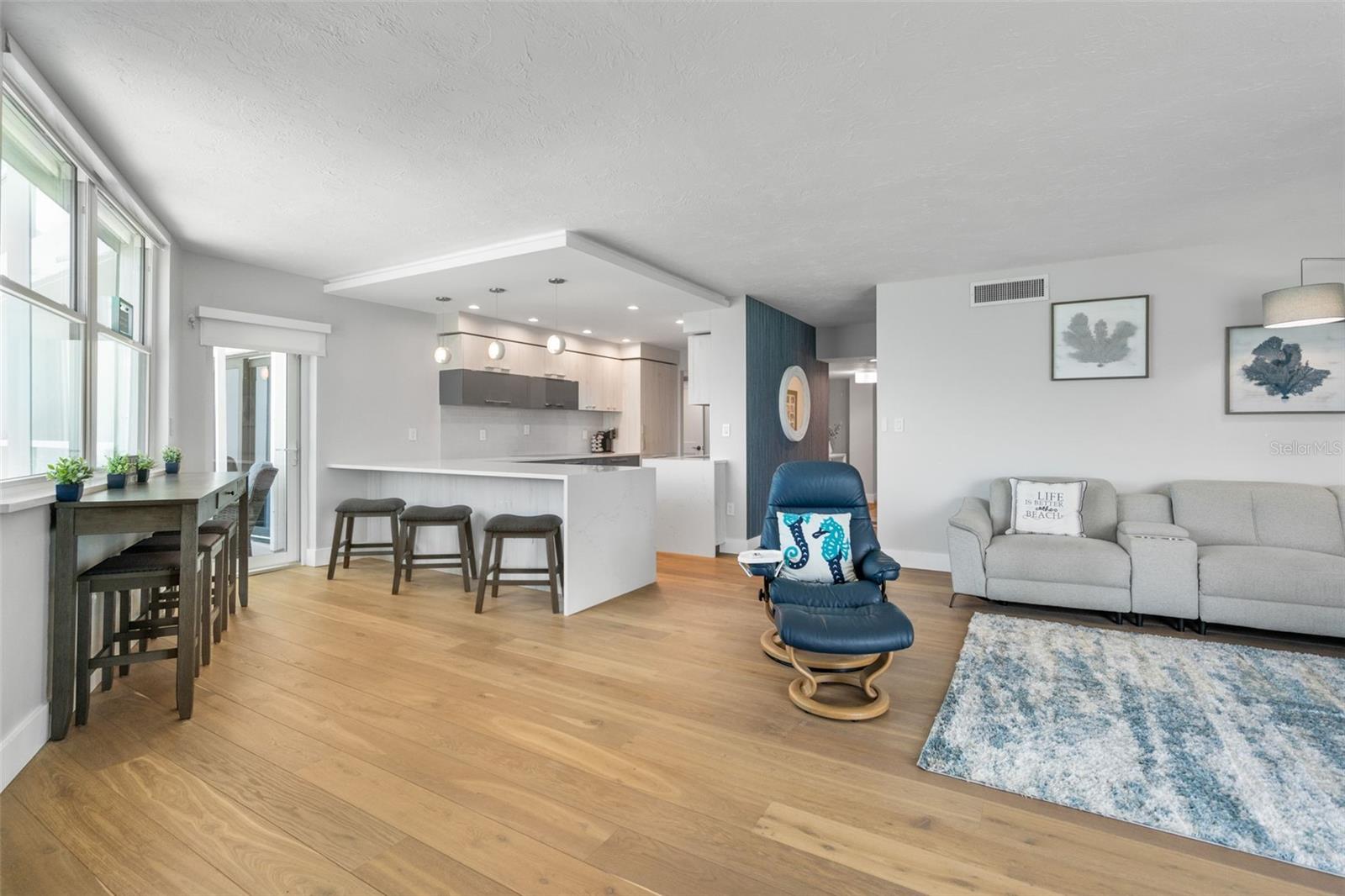 PRIVATEER NORTH - Residential
