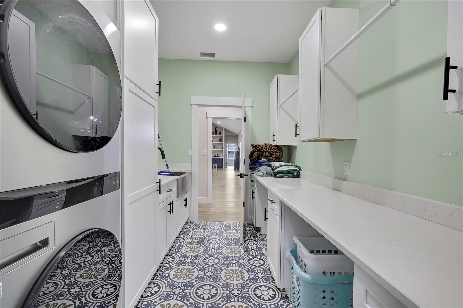PINE RIDGE UNIT 02 - Residential