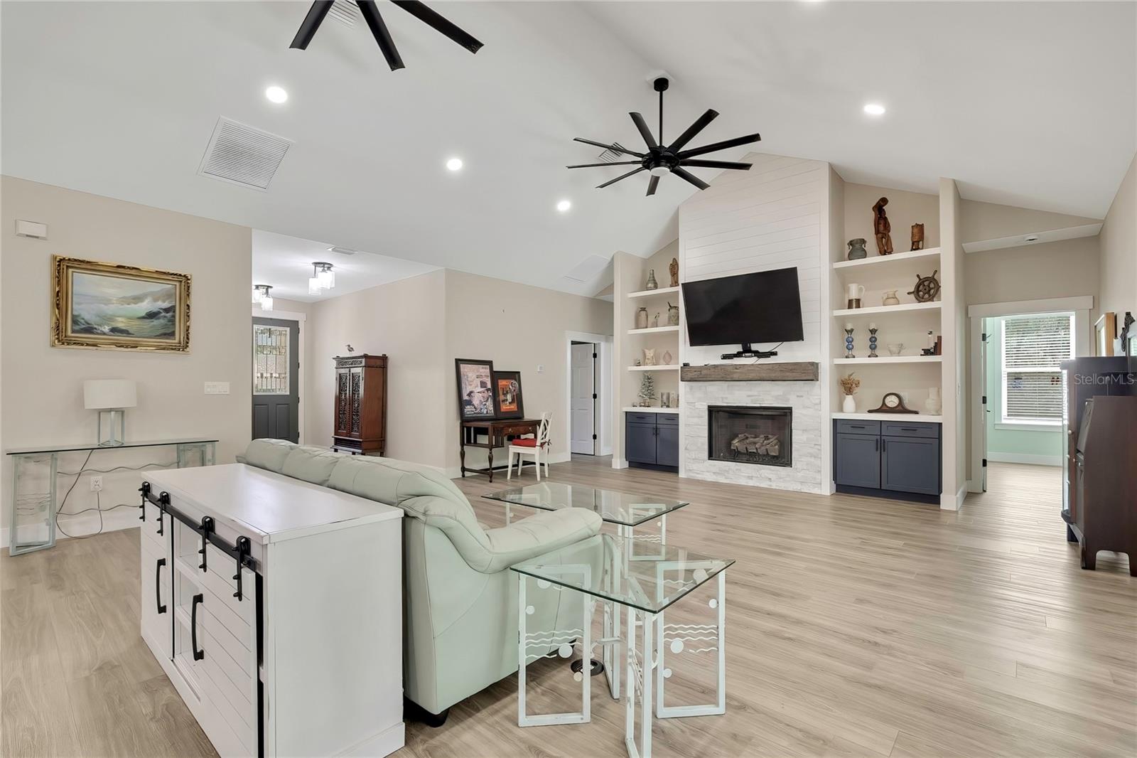 PINE RIDGE UNIT 02 - Residential