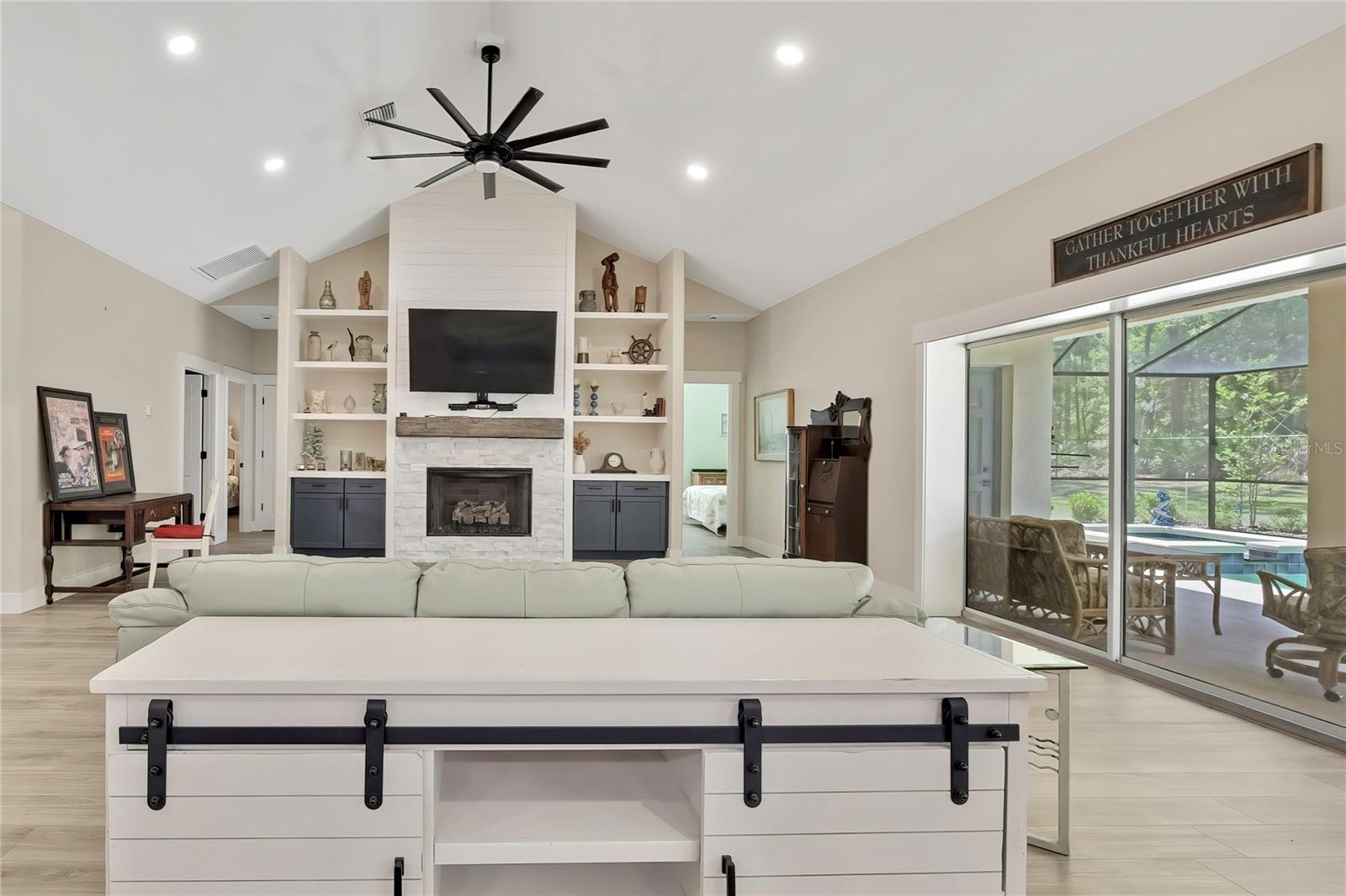 PINE RIDGE UNIT 02 - Residential
