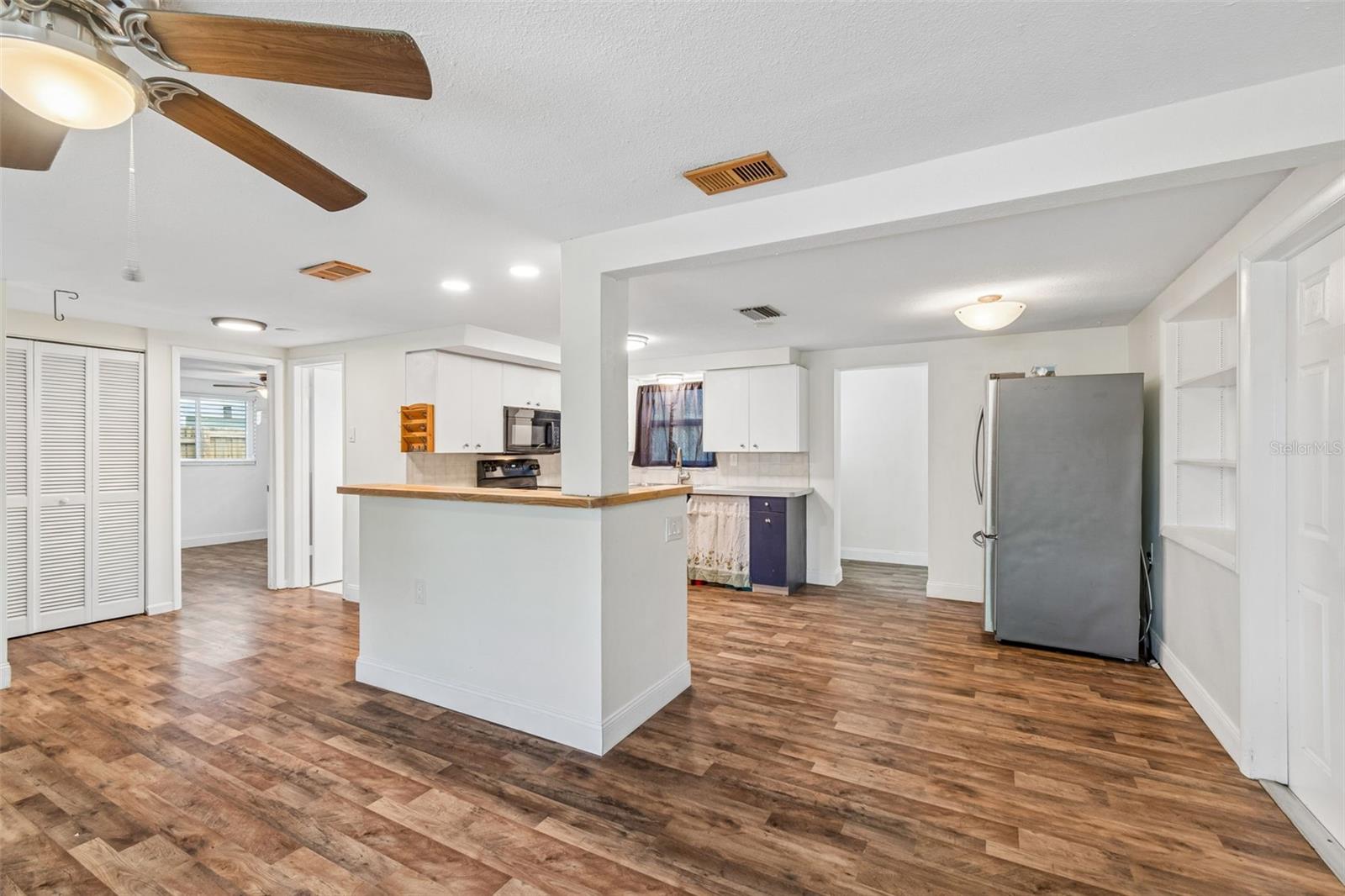 FOREST HILLS - Residential