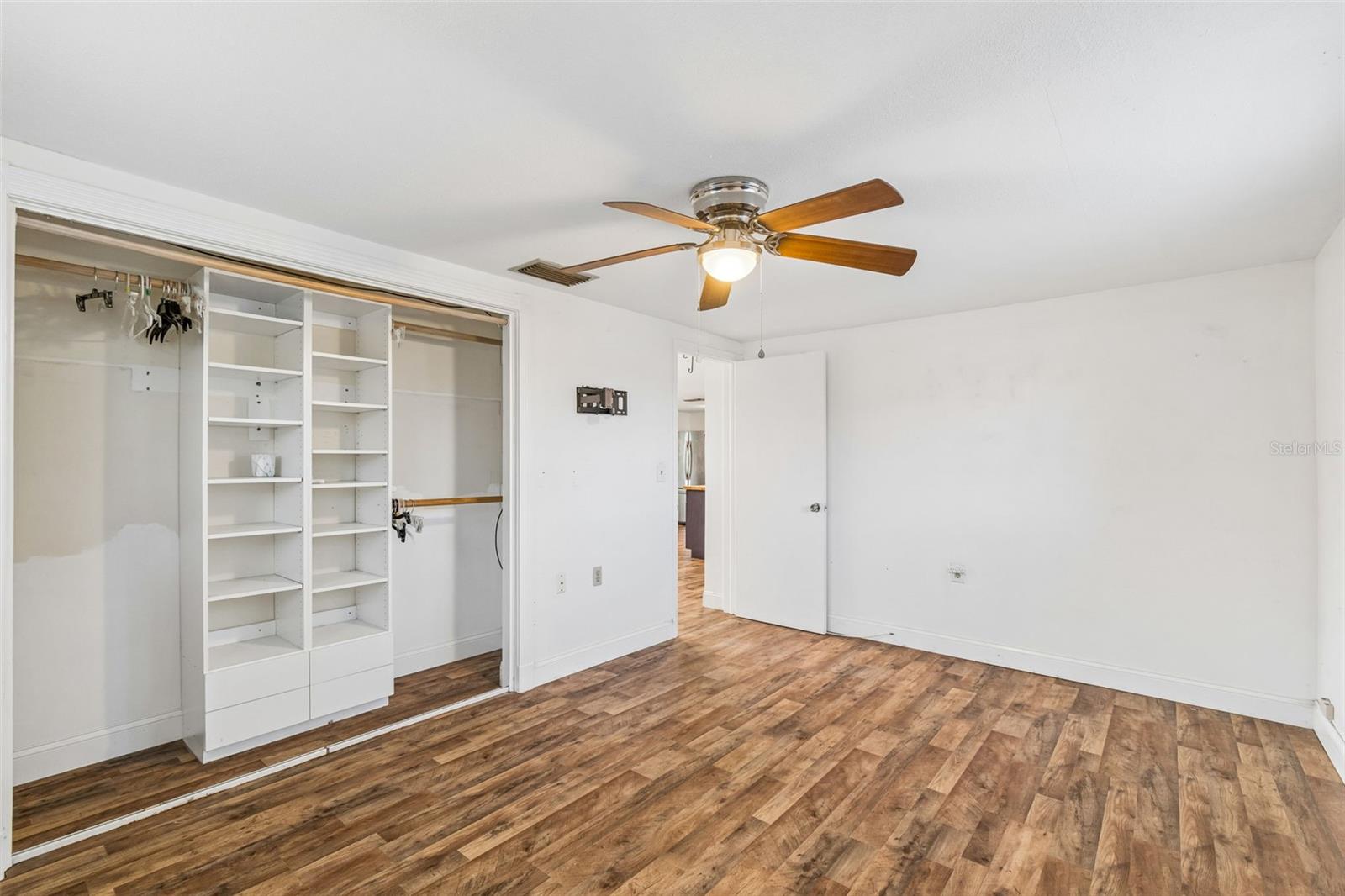 FOREST HILLS - Residential