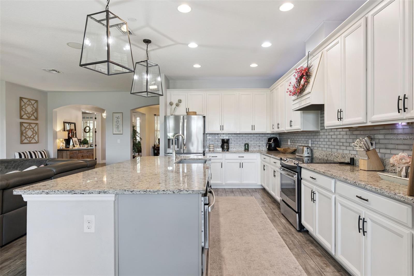 FOSTERS GROVE AT OVIEDO - Residential