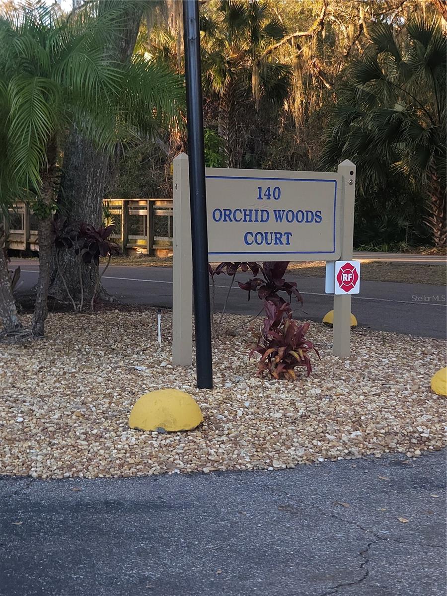 LAKESIDE CONDO APTS - Residential