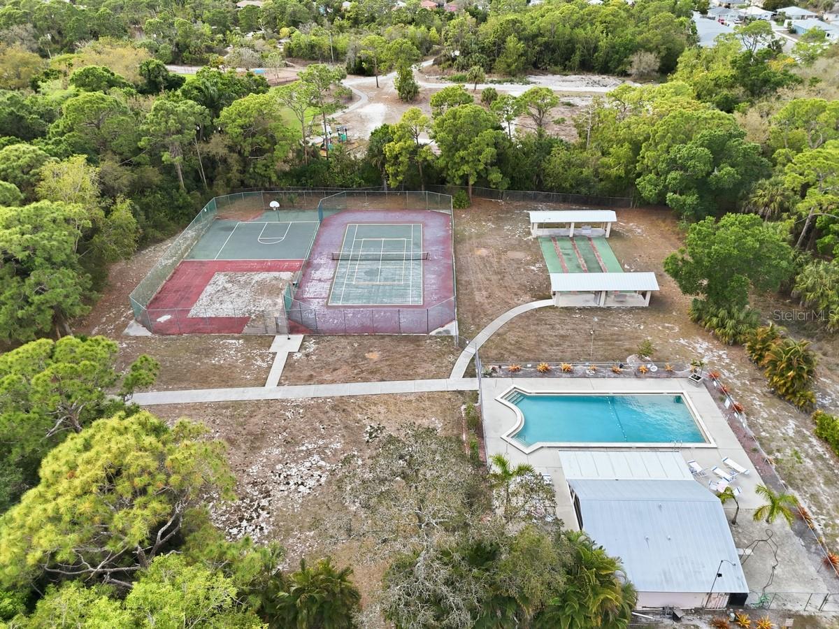 SPANISH GARDENS - Residential