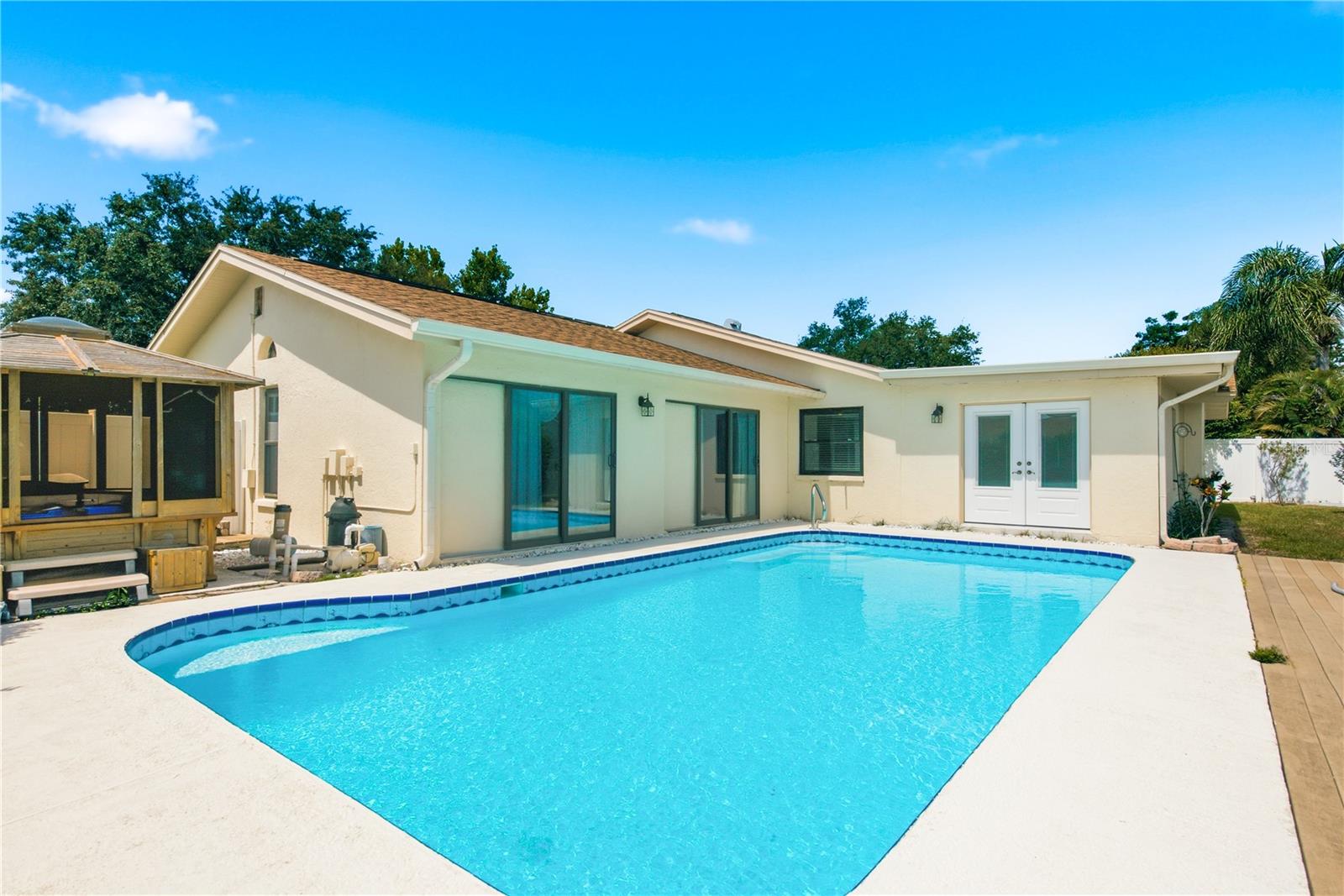 COUNTRY VILLAS-UNIT TWO - Residential