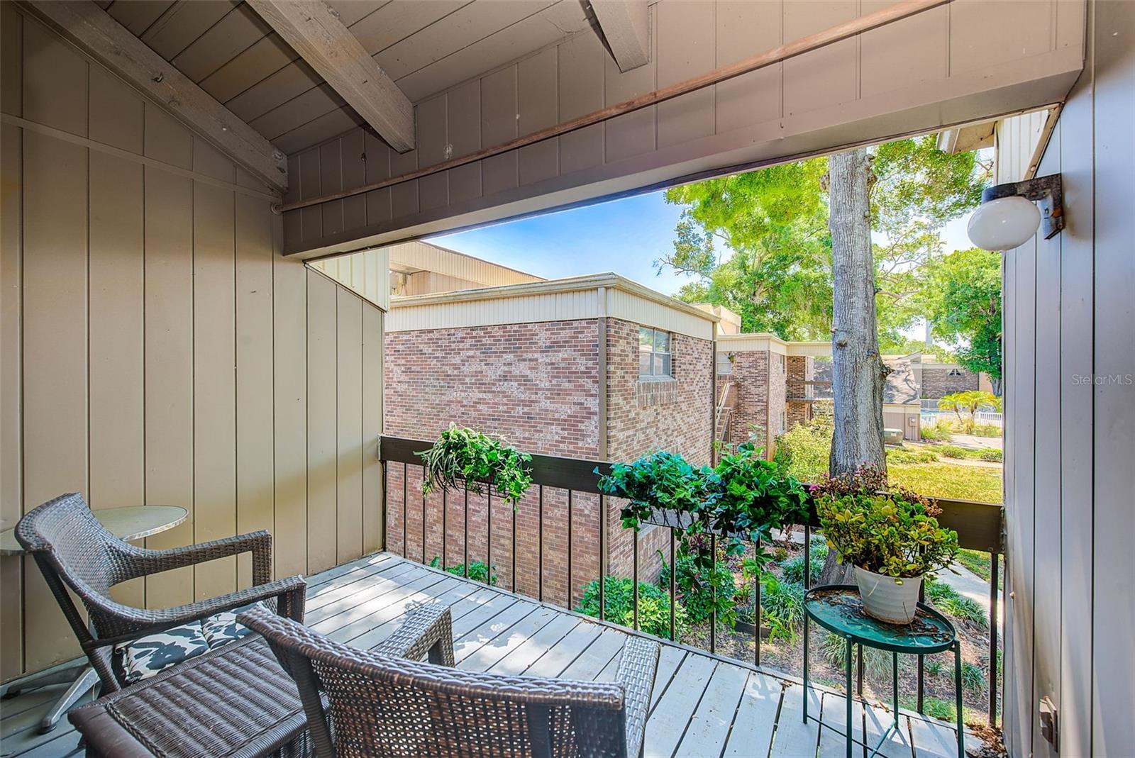 CARROLLBROOK LAKESIDE CONDOMIN - Residential Lease