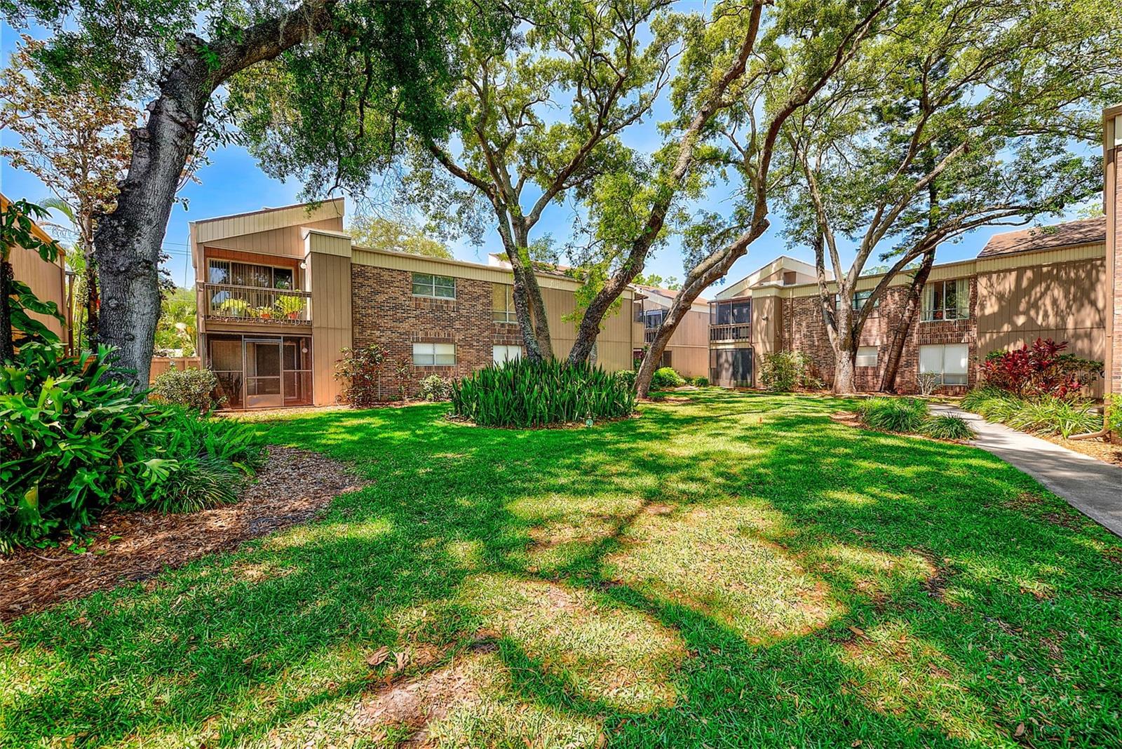 CARROLLBROOK LAKESIDE CONDOMIN - Residential Lease