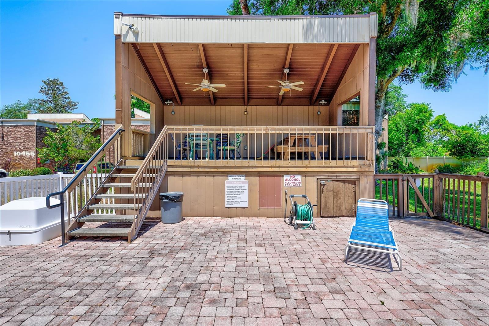 CARROLLBROOK LAKESIDE CONDOMIN - Residential Lease