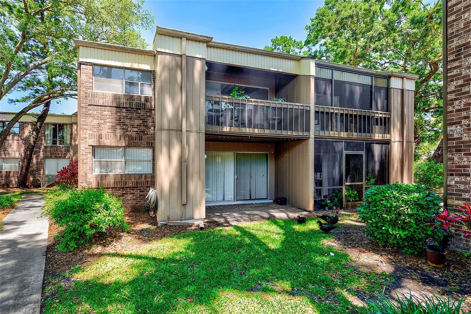 CARROLLBROOK LAKESIDE CONDOMIN - Residential Lease