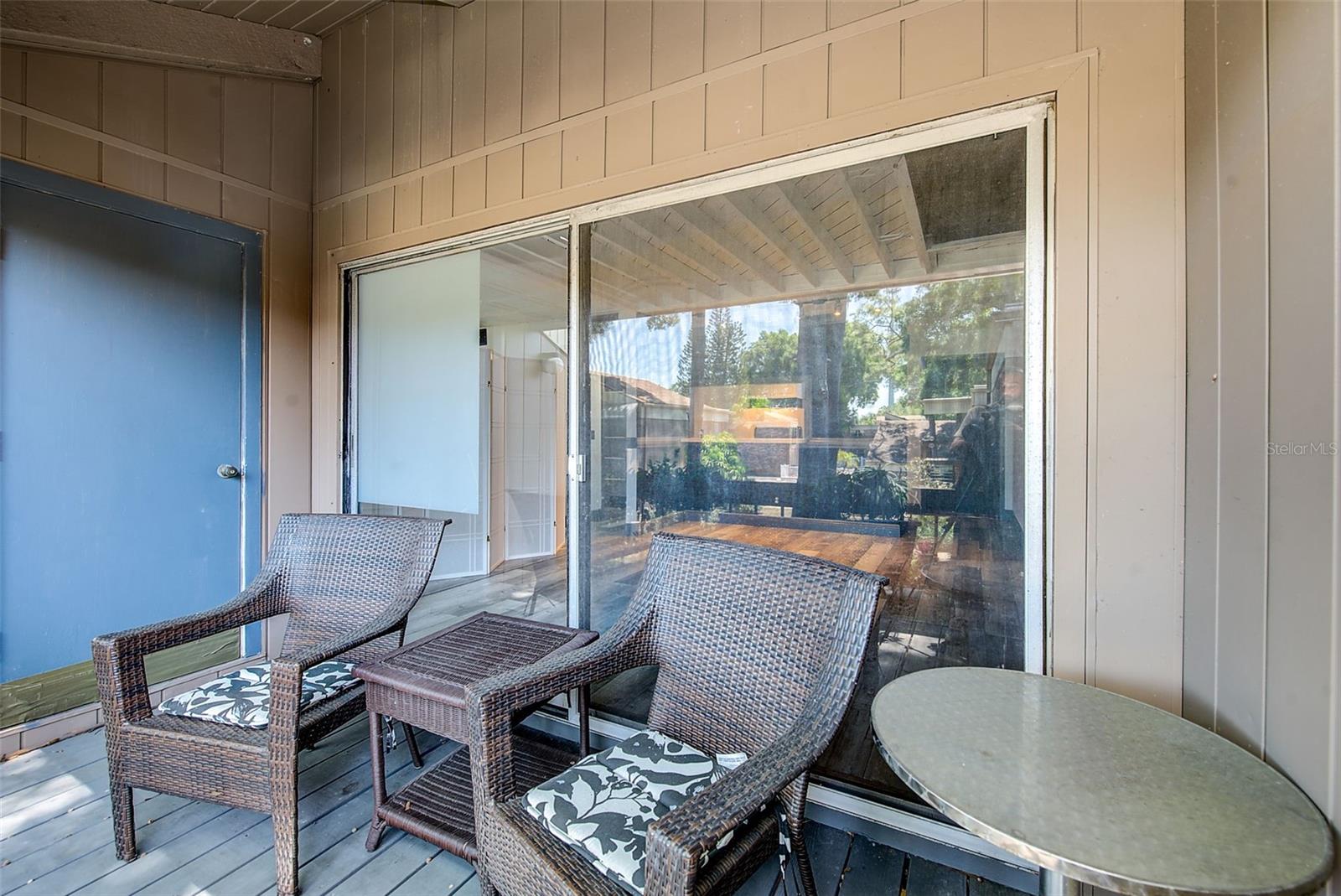 CARROLLBROOK LAKESIDE CONDOMIN - Residential Lease