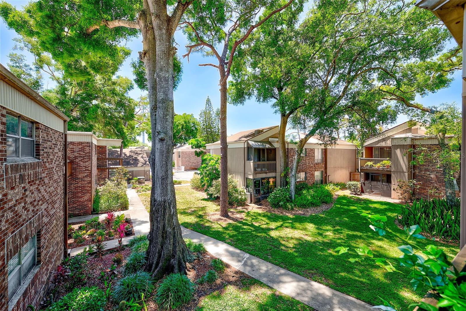 CARROLLBROOK LAKESIDE CONDOMIN - Residential Lease