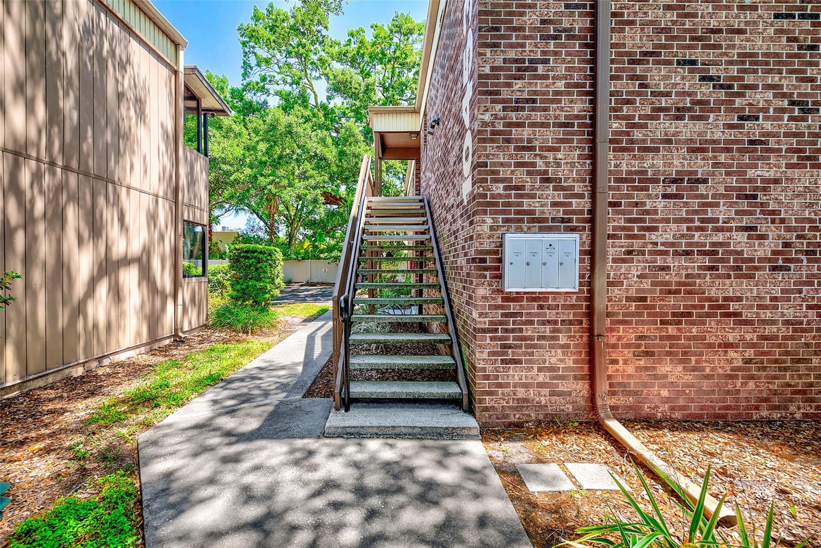 CARROLLBROOK LAKESIDE CONDOMIN - Residential Lease