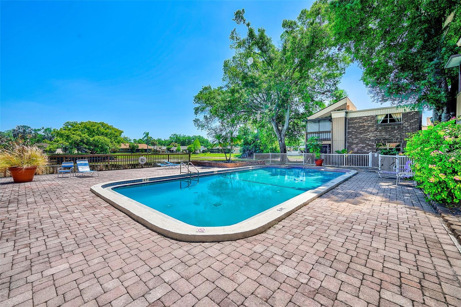 CARROLLBROOK LAKESIDE CONDOMIN - Residential Lease