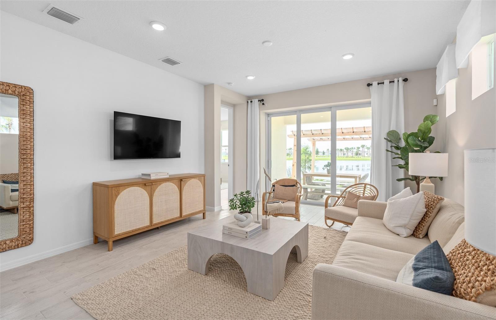 DEL WEBB LAKEHAVEN - Residential
