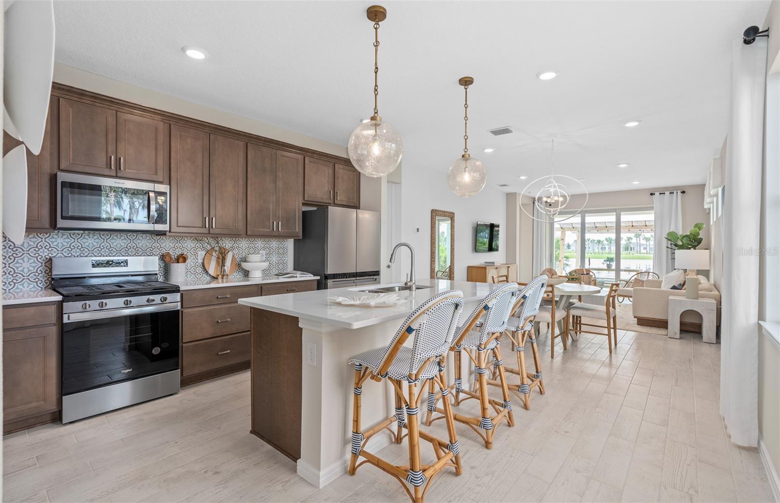 DEL WEBB LAKEHAVEN - Residential