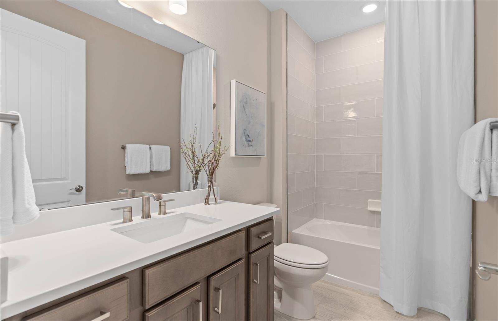DEL WEBB LAKEHAVEN - Residential