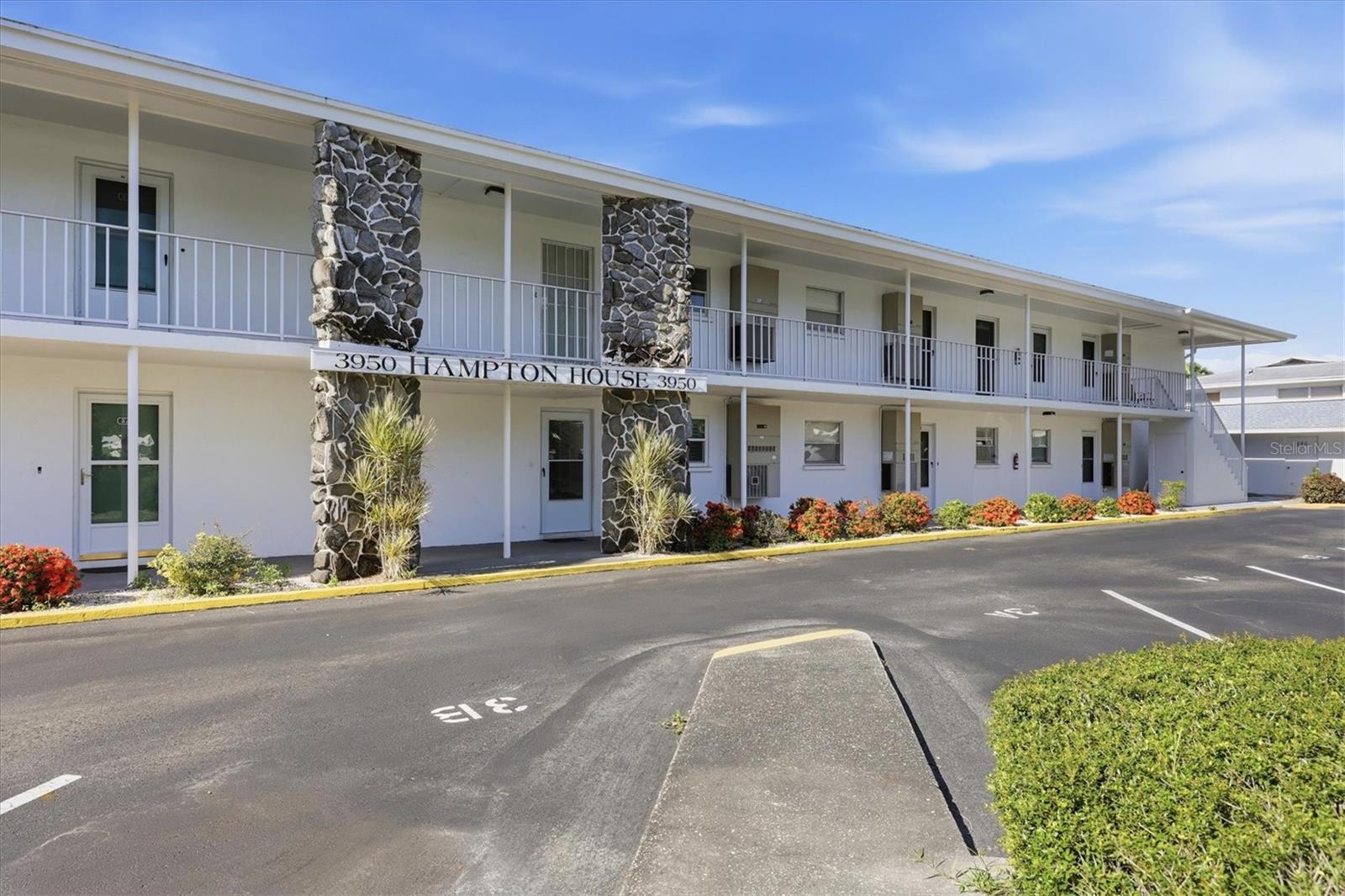 STRATHMORE VILLAGE GREEN - Residential