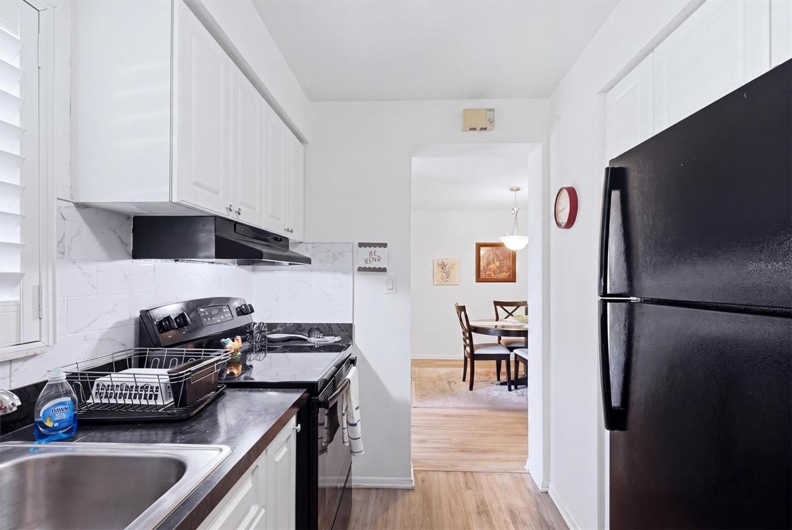 STRATHMORE VILLAGE GREEN - Residential
