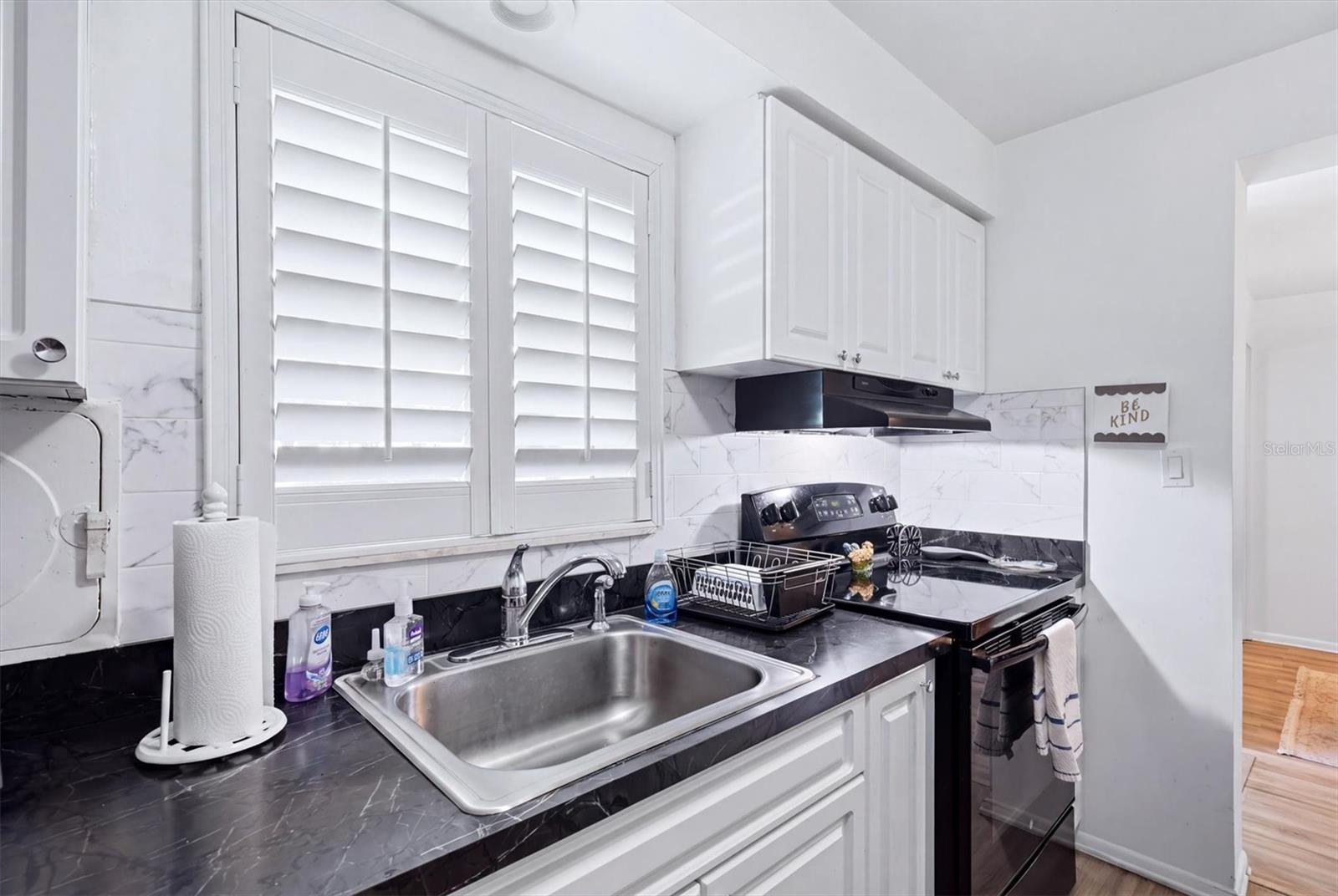 STRATHMORE VILLAGE GREEN - Residential