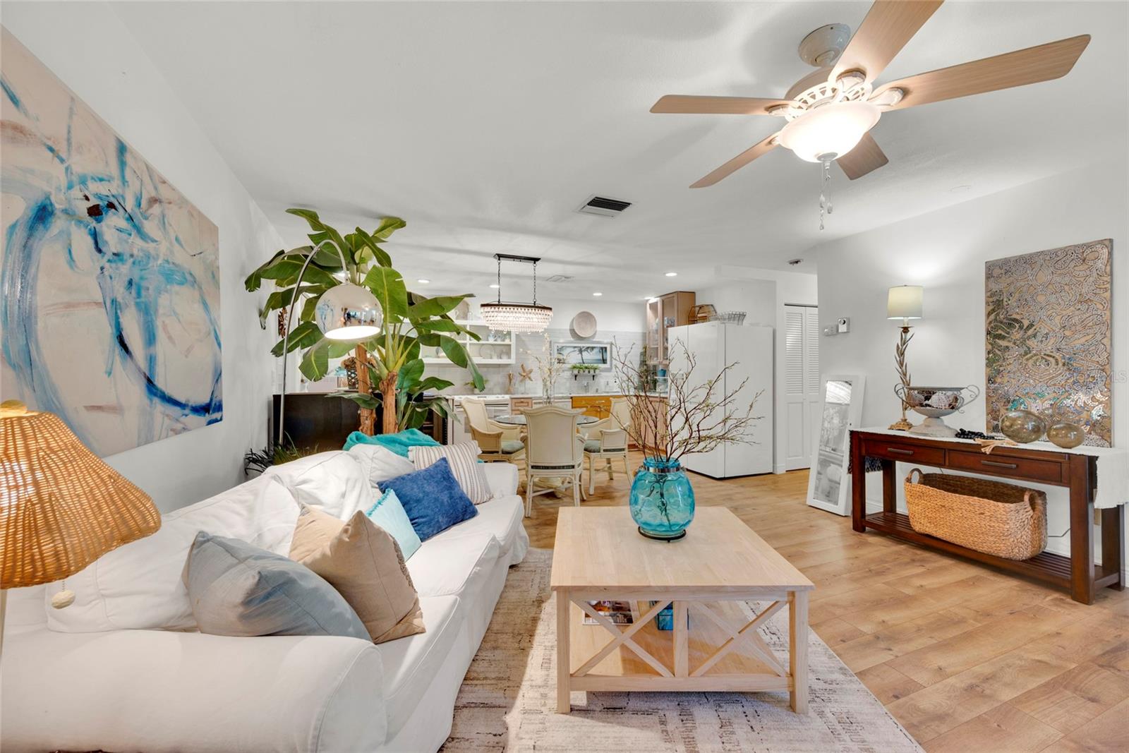 HIGHLAND LAKES CONDO 1 BLDG 4 APT B - Residential