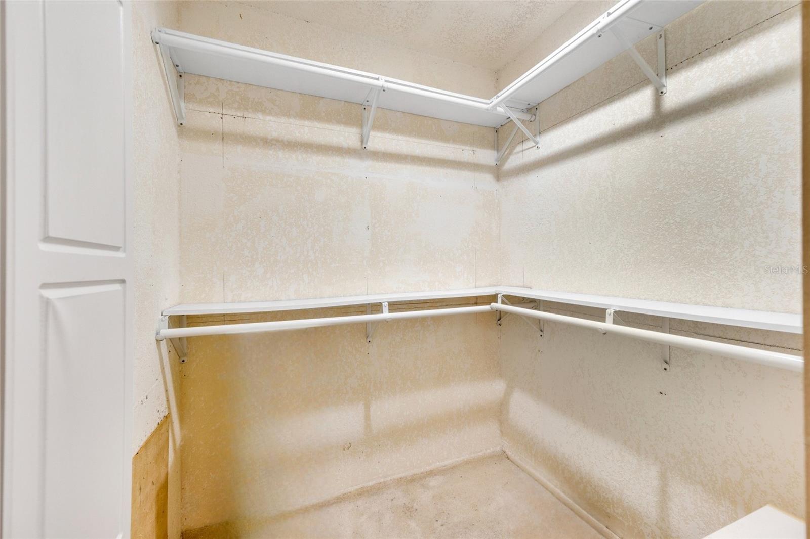 HIGHLAND LAKES CONDO 1 BLDG 4 APT B - Residential