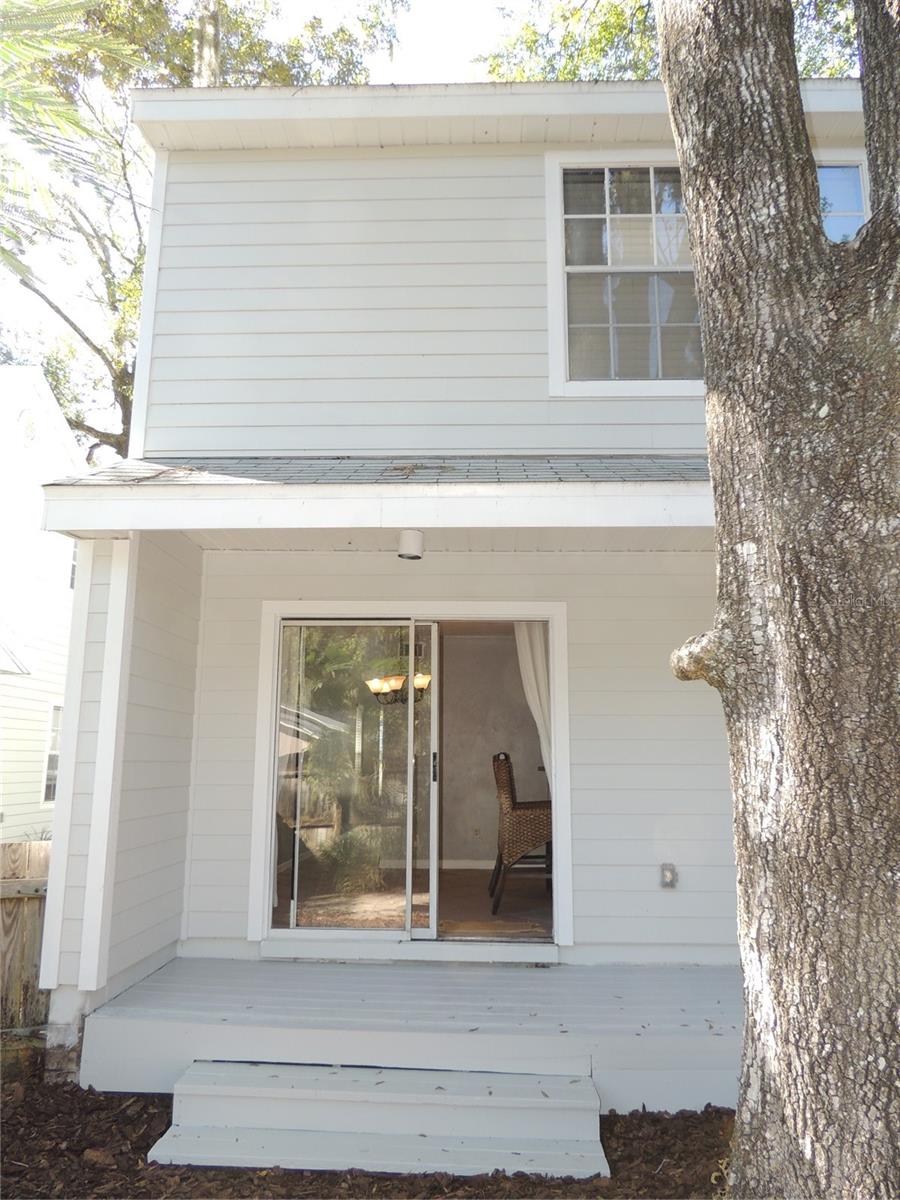 CARRIAGE HOUSE LANE - Residential