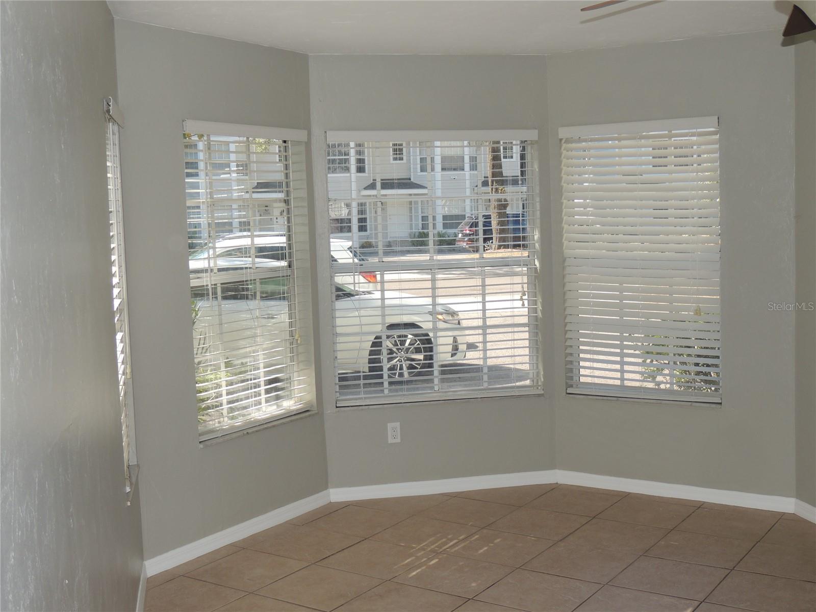 CARRIAGE HOUSE LANE - Residential