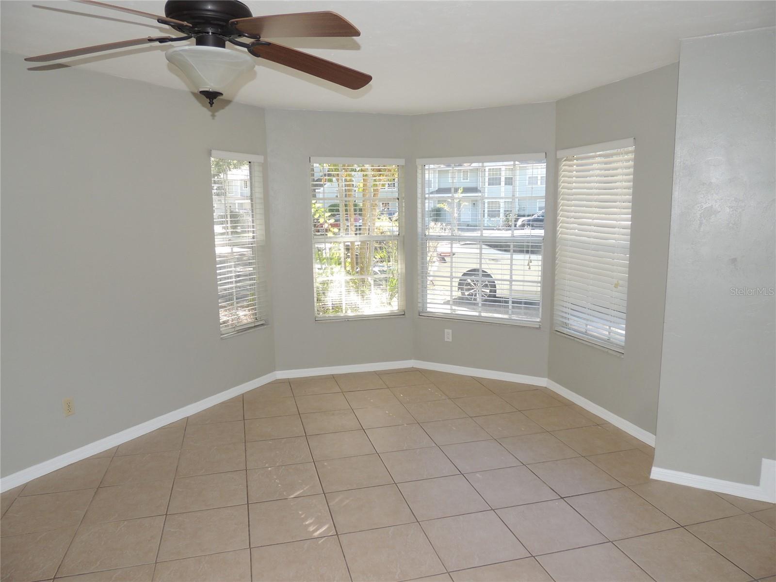 CARRIAGE HOUSE LANE - Residential