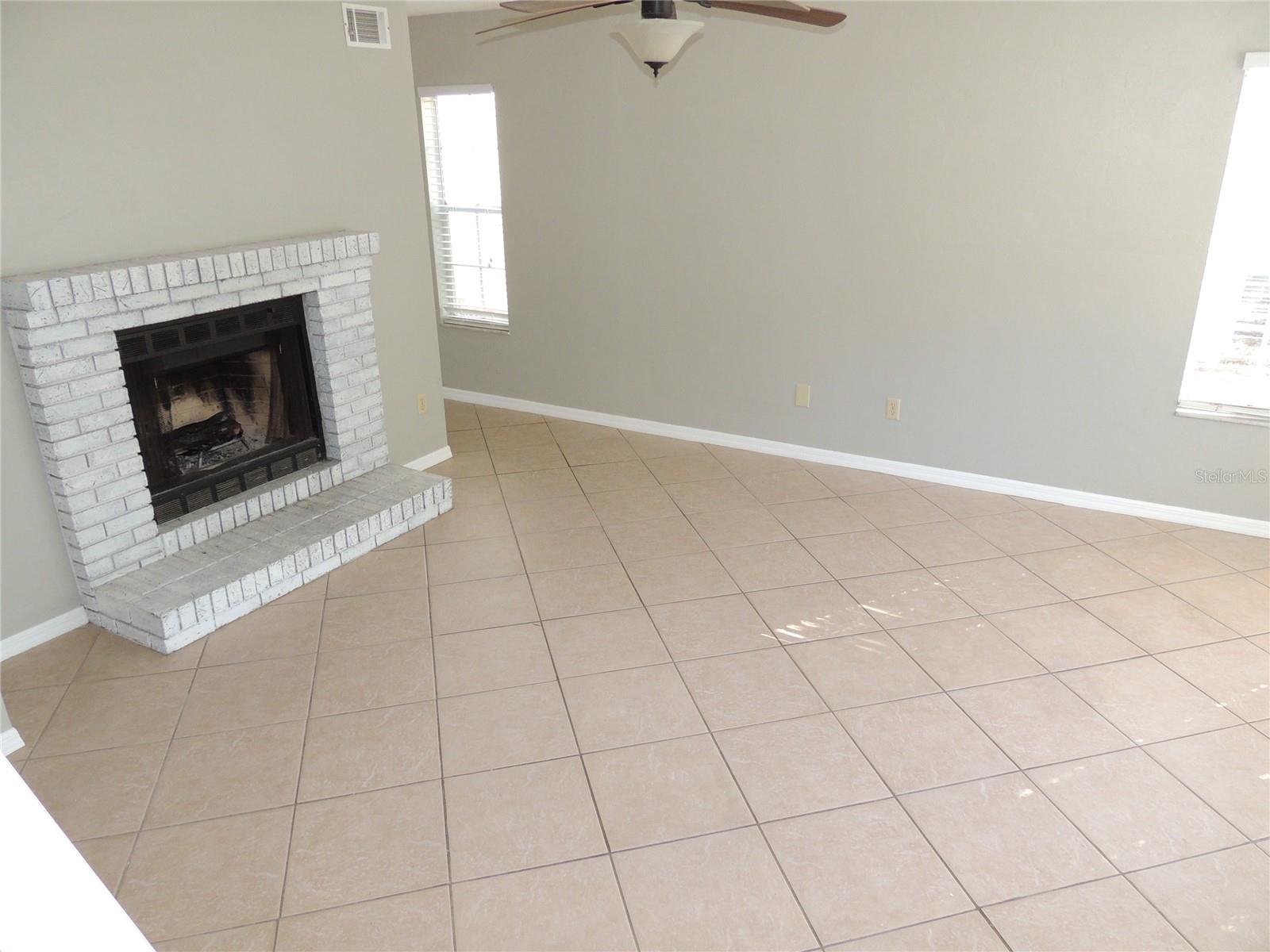 CARRIAGE HOUSE LANE - Residential