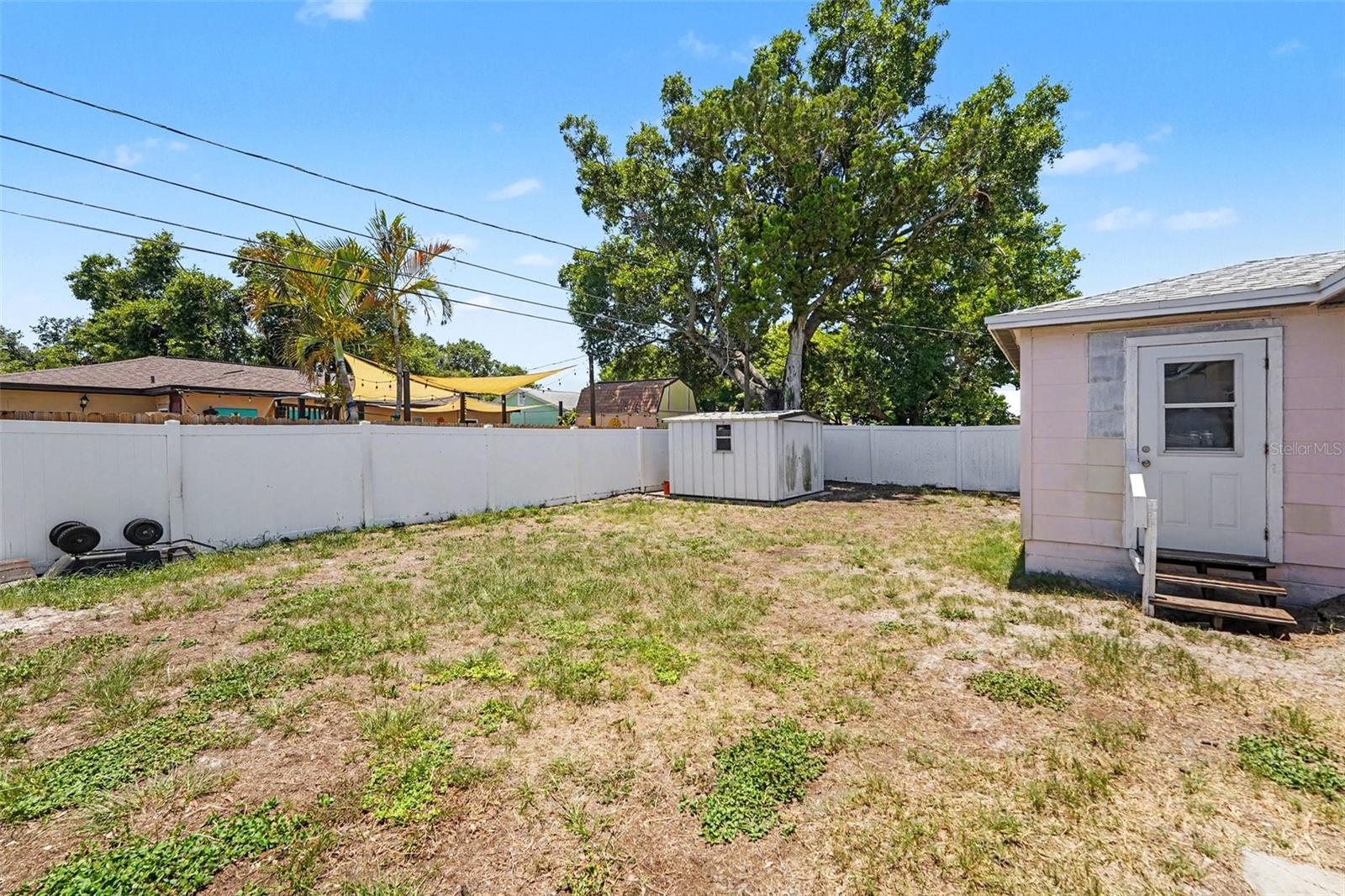 MARTIN GROVE - Residential