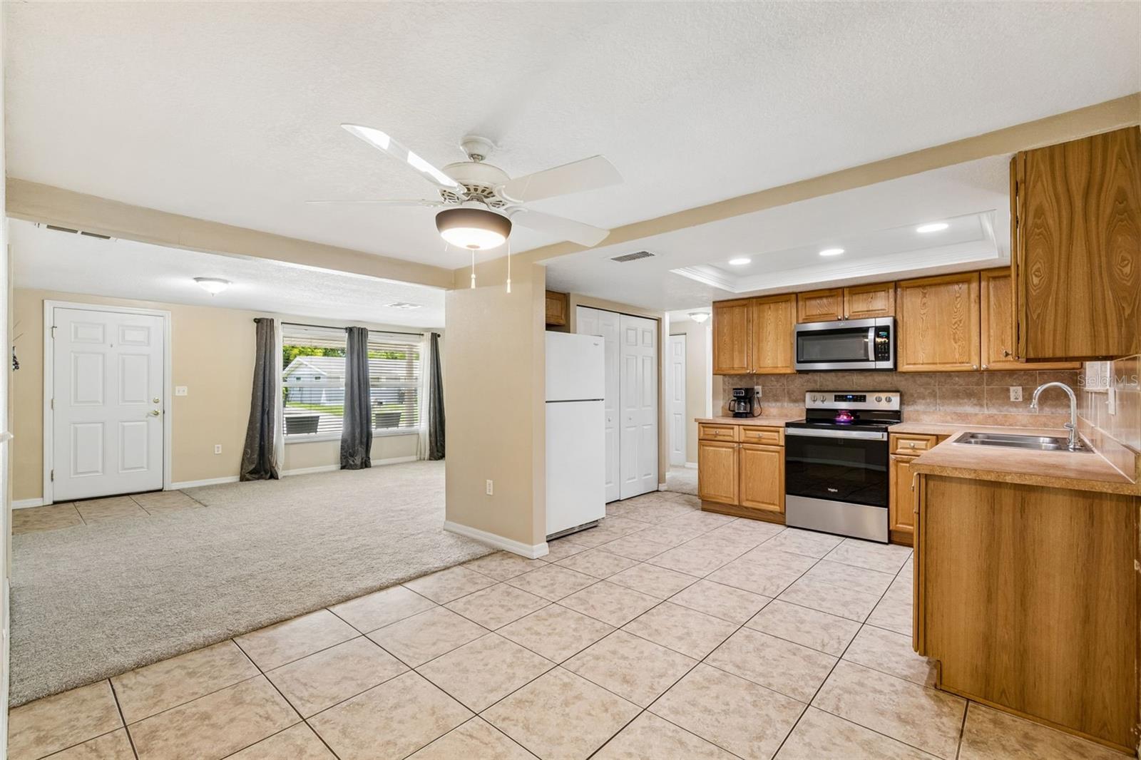 EMBASSY HILLS - Residential