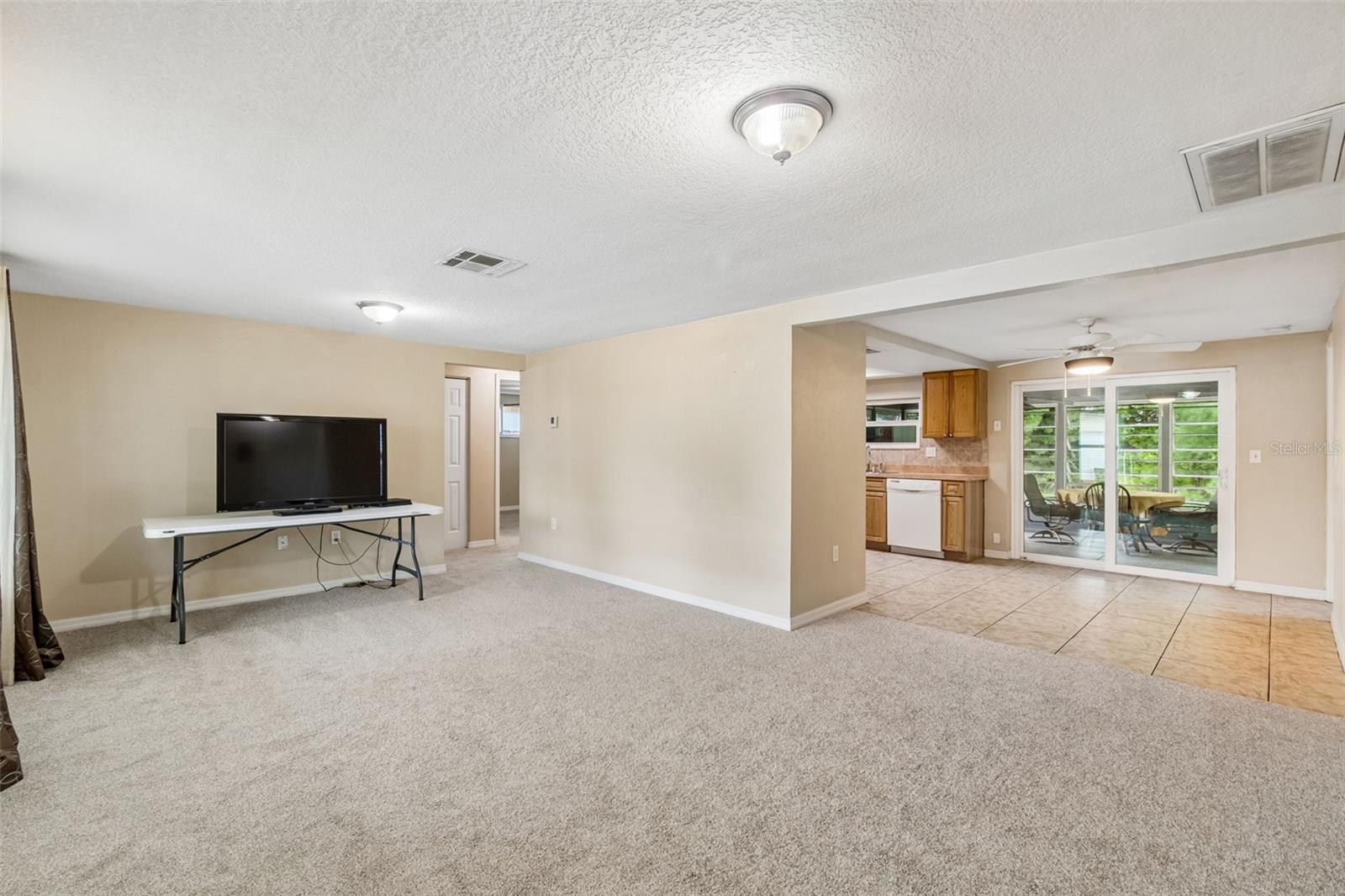 EMBASSY HILLS - Residential