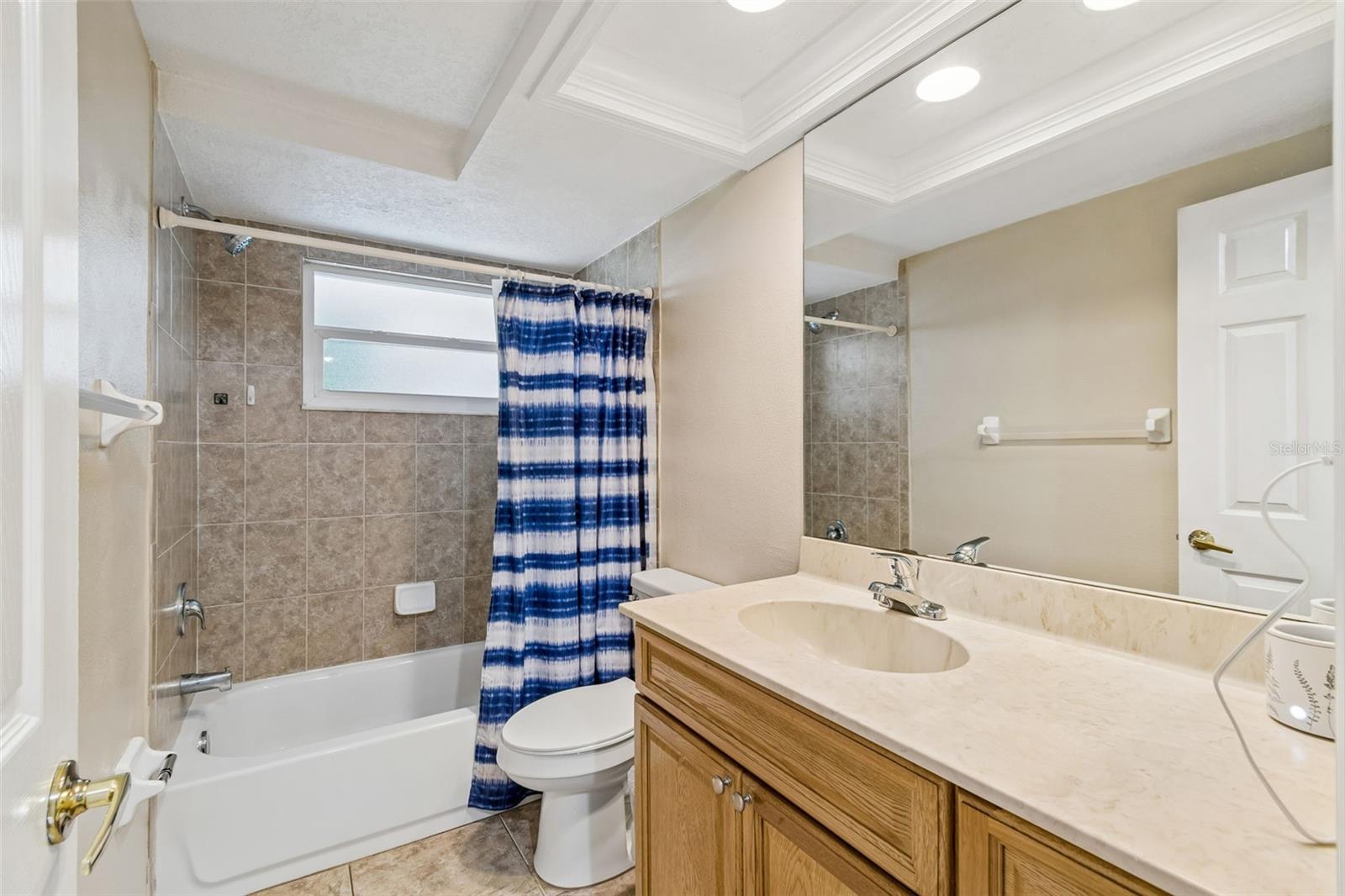 EMBASSY HILLS - Residential