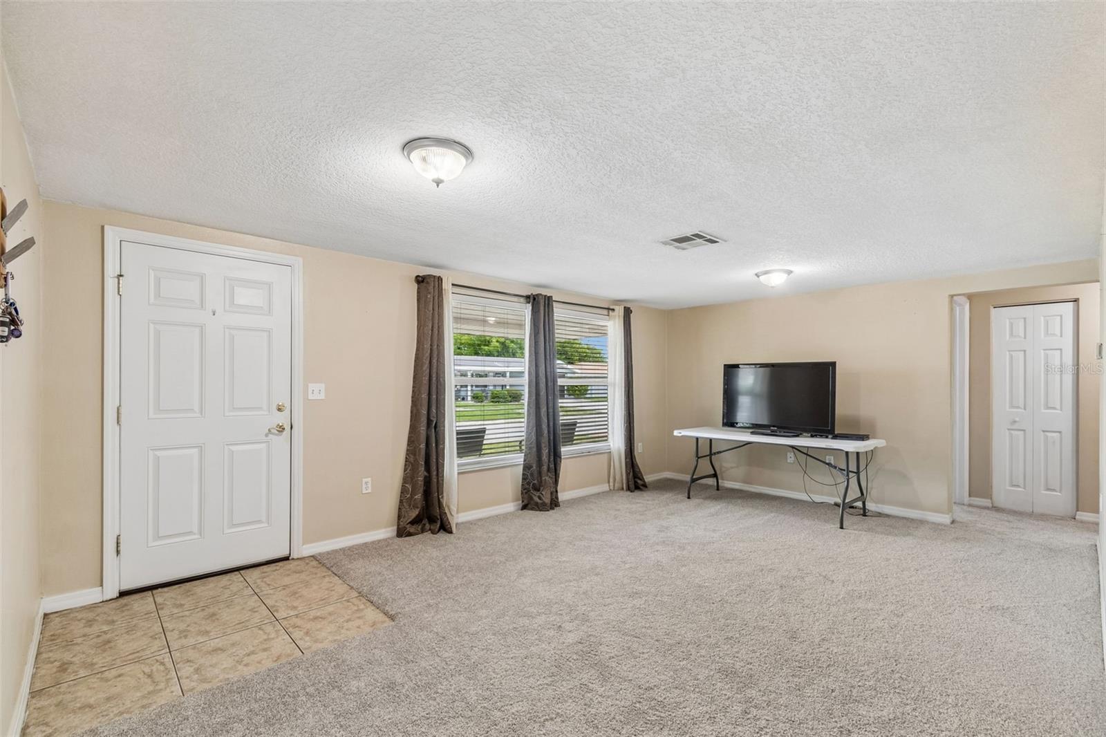 EMBASSY HILLS - Residential