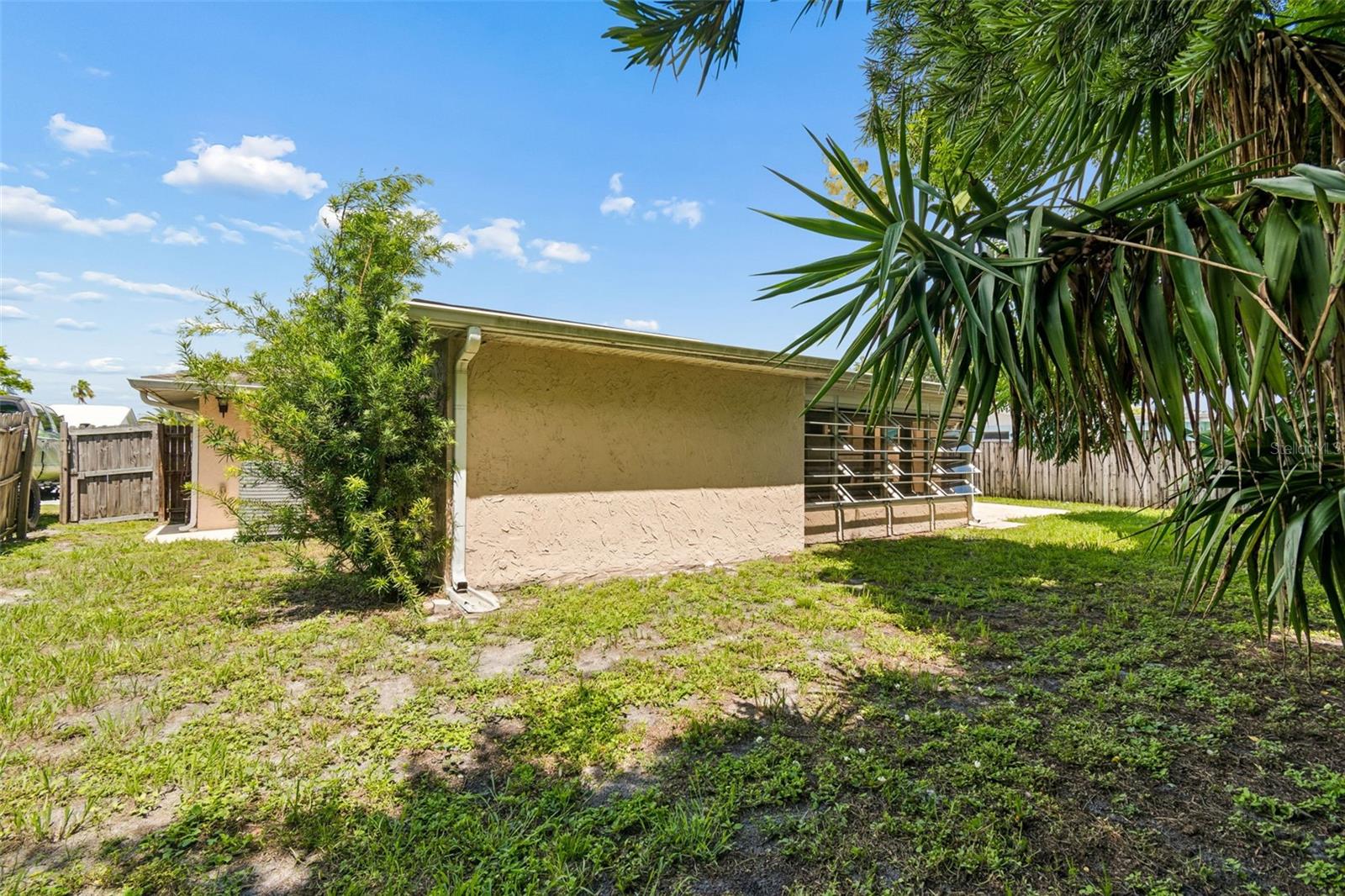 EMBASSY HILLS - Residential